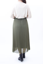Laden Sie das Bild in den Galerie-Viewer, Maxirock Plisseerock Khaki ONESIZE