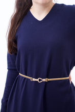 Laden Sie das Bild in den Galerie-Viewer, Elegantes Strickkleid Marineblau ONESIZE