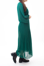 Laden Sie das Bild in den Galerie-Viewer, Langes elegantes Plisseekleid ONESIZE