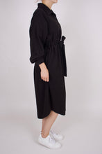 Laden Sie das Bild in den Galerie-Viewer, Cord Blusenkleid Midikleid Schwarz