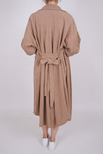 Laden Sie das Bild in den Galerie-Viewer, Cord Blusenkleid Midikleid Kamel