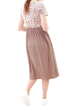 Laden Sie das Bild in den Galerie-Viewer, Midikleid mit Animalprint
