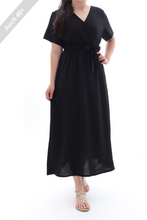Laden Sie das Bild in den Galerie-Viewer, Luftiges Maxikleid Wickeloptik in Schwarz