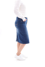 Laden Sie das Bild in den Galerie-Viewer, Klassischer Jeansrock Blau Gr. 40+