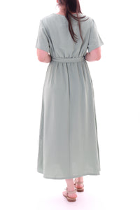 Luftiges Maxikleid Wickeloptik in Grün