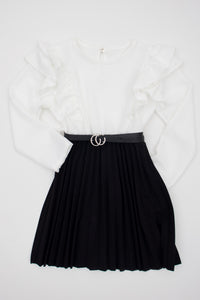 Plisseekleid mit Kreppstoff in Weiß