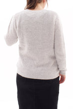 Laden Sie das Bild in den Galerie-Viewer, Strickpullover Hellgrau
